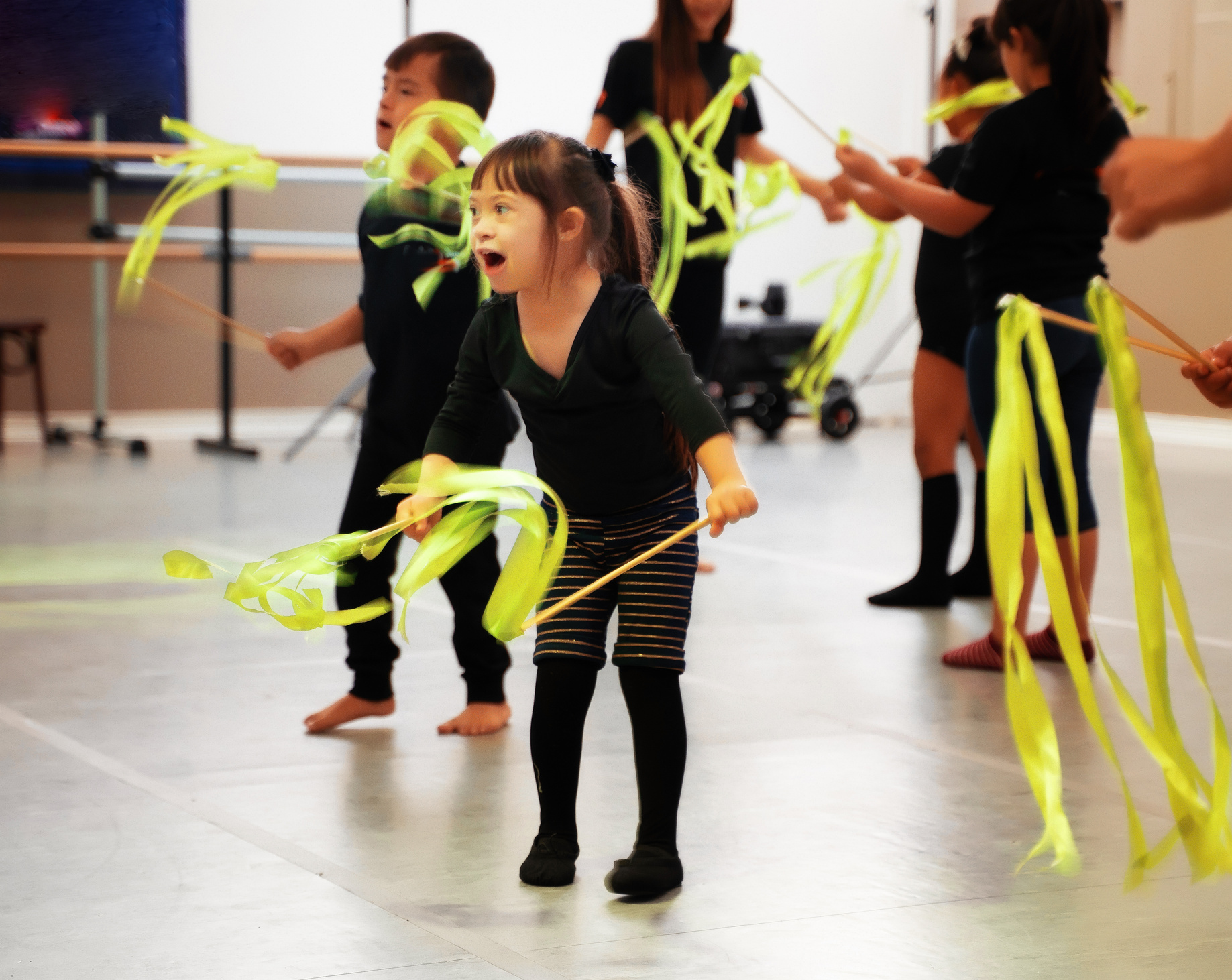 Kids Down Syndrome dance studio class